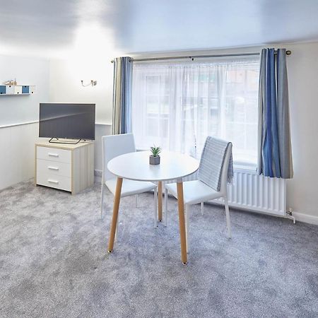 Host & Stay - Princess Place Studio Whitby Eksteriør billede