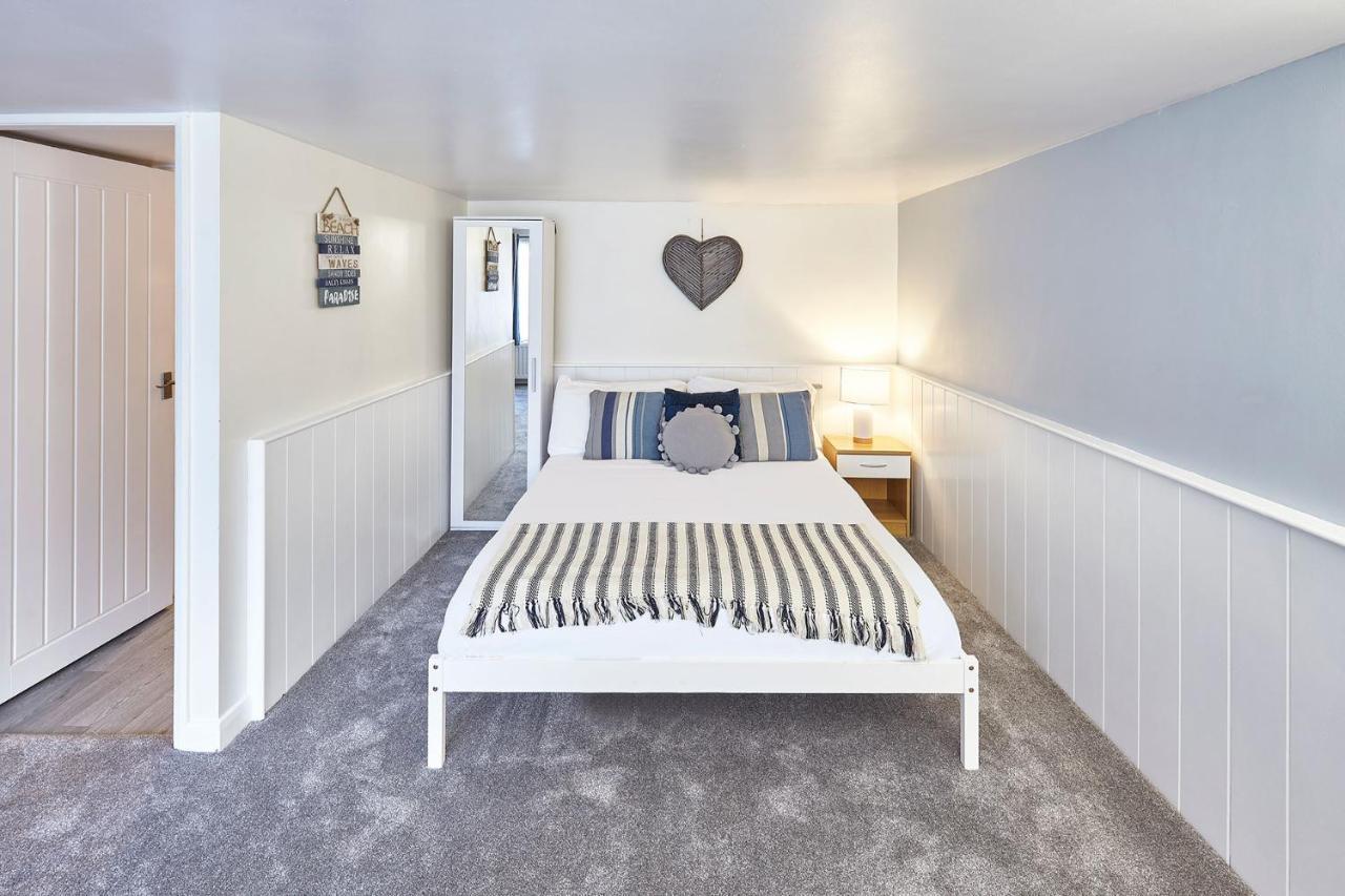 Host & Stay - Princess Place Studio Whitby Eksteriør billede